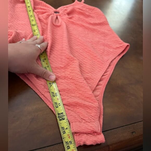 Wild Fable Womens Spaghetti Strap Cut Out Bodysuit Coral Pink NWOT Size L - Picture 11 of 12